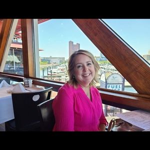 Meet your Posher, Pam